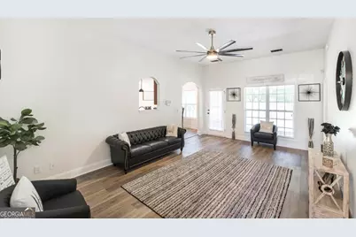 218 Ellington Court, Perry, GA 31069 - Photo 5