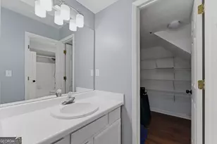 2216 Wellington Cir, Lithonia, GA 30058 - Photo 15