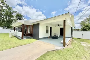 53 Carey Dr, Hazlehurst, GA 31539 - Photo 3