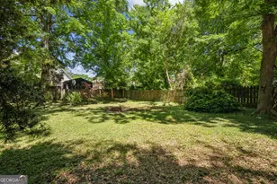1825 Dorsey Ave, East Point, GA 30344 - Photo 25