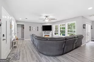 101 Siesta Ln, Lavonia, GA 30553 - Photo 3