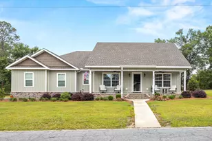 334 W Pine St, Metter, GA 30439 - Photo 1