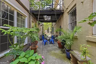 219 Abercorn St, Savannah, GA 31401 - Photo 15