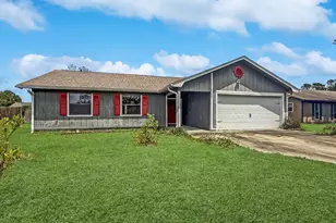 136 Cherry Point Dr, Saint Marys, GA 31558 - Photo 1