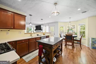 4041 Oak Crossing Dr, Suwanee, GA 30024 - Photo 11