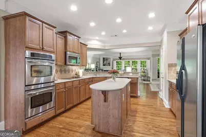 6065 Vickery Point, Cumming, GA 30040 - Photo 11
