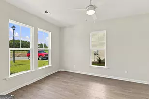 318 Creek Wy, Brunswick, GA 31525 - Photo 7