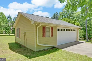 194 Harvey Ln, Lavonia, GA 30553 - Photo 9
