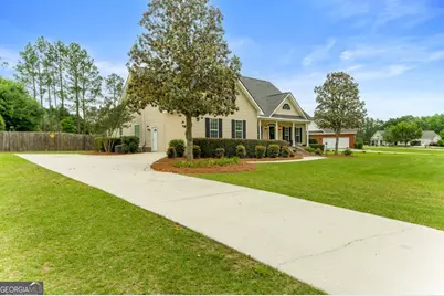 9027 Oakfield Drive, Statesboro, GA 30461 - Photo 5