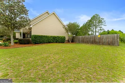 9027 Oakfield Drive, Statesboro, GA 30461 - Photo 11
