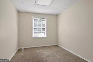 2128 Tiffany Ln, Lithonia, GA 30058 - Photo 9