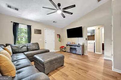 95 Hunters Trace, Covington, GA 30014 - Photo 3