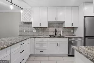 1704 Brighton Point, Atlanta, GA 30328 - Photo 5