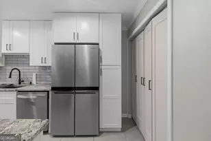 1704 Brighton Point, Atlanta, GA 30328 - Photo 7