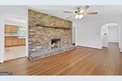 1217 E Derenne Avenue, Savannah, GA 31406 - Photo 7