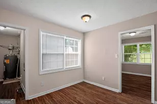 1767 Dunbarton Dr, Lithonia, GA 30058 - Photo 17