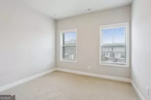 1056 Township Square, Alpharetta, GA 30022 - Photo 17