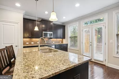 1056 Township Square, Alpharetta, GA 30022 - Photo 5