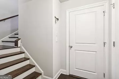 1056 Township Square, Alpharetta, GA 30022 - Photo 19
