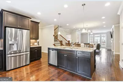 1056 Township Square, Alpharetta, GA 30022 - Photo 7