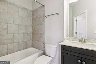 1056 Township Square, Alpharetta, GA 30022 - Photo 15