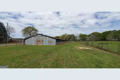 1135 Burger, Watkinsville, GA 30677 - Photo 5