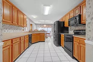 135 Taylor Len Dr, Lagrange, GA 30240 - Photo 9
