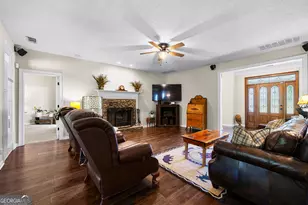 466 Bob Smith Rd, Sharpsburg, GA 30277 - Photo 9