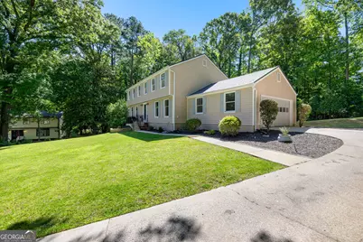 204 Creek Bed Court, Peachtree City, GA 30269 - Photo 3