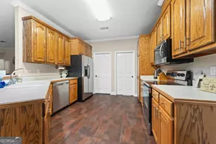 2784 Autumn Ridge Ln, Waycross, GA 31501 - Photo 11