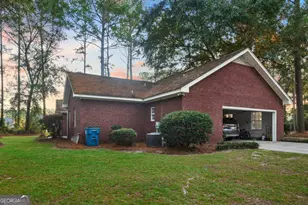 2784 Autumn Ridge Ln, Waycross, GA 31501 - Photo 5