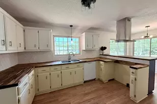 347 S College St, Metter, GA 30439 - Photo 7