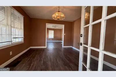 528 Lake Drive, Hapeville, GA 30354 - Photo 3