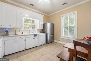 224 E Church St, Sandersville, GA 31082 - Photo 17