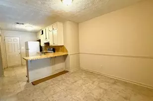 1050 Chestnut Oak Ct NE, Conyers, GA 30012 - Photo 7