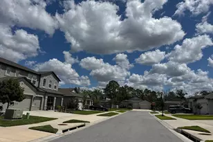 12660 Retreat Pl, Spring Hill, FL 34610 - Photo 5