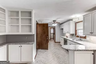 4385 Miners Creek Rd, Lithonia, GA 30038 - Photo 11