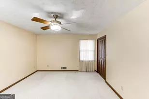 4385 Miners Creek Rd, Lithonia, GA 30038 - Photo 15