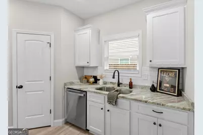 302 Beau Claire Circle, Byron, GA 31008 - Photo 7