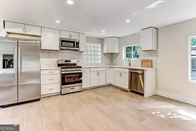 1928 Skidaway Road, Savannah, GA 31404 - Photo 17