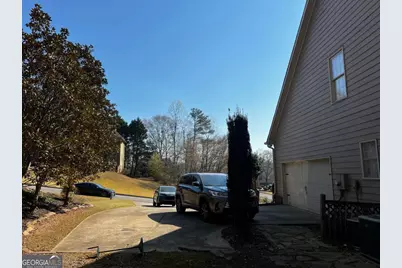 905 Misty Wood Lane, Suwanee, GA 30024 - Photo 5