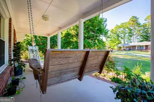 105 Sharp Dr, Carrollton, GA 30117 - Photo 5