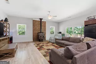 313 Pratten Dr, Cleveland, GA 30528 - Photo 3