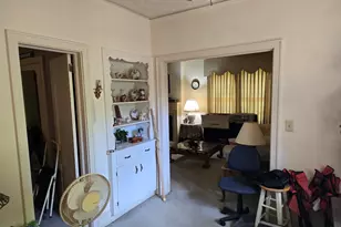 909 Thomaston St, Barnesville, GA 30204 - Photo 11