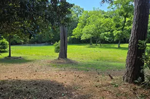 909 Thomaston St, Barnesville, GA 30204 - Photo 7