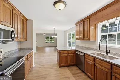 981 Hoyt Street, Cornelia, GA 30531 - Photo 13