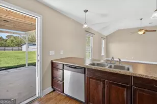 365 Creekside Cir, Ellabell, GA 31308 - Photo 7