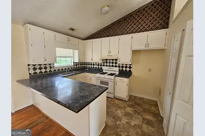 8257 Mountain Pass, Riverdale, GA 30274 - Photo 7