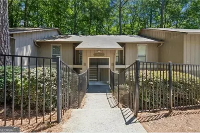 8740 Roswell Road #4A, Atlanta, GA 30350 - Photo 3