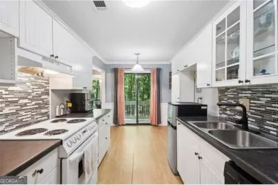 8740 Roswell Road #4A, Atlanta, GA 30350 - Photo 17